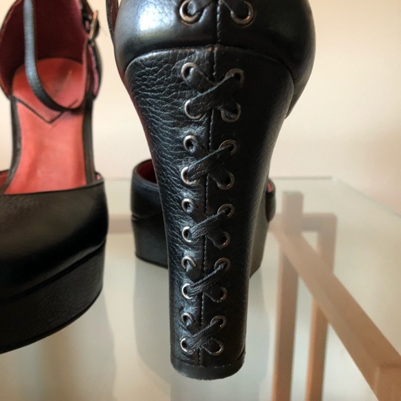 Vince Camuto - lace up back heels - Picture 2 of 8